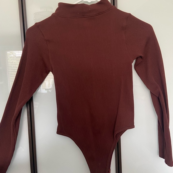 PRETTYLITTLETHING brown zipper bodysuit - Picture 3 of 3